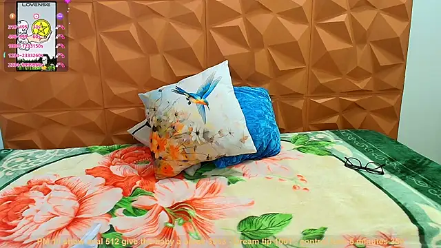 Snapshot of _sex_in_paradise_ chatting on December 7, 12:41 am sex in paradise online show from December 7, 12:41 am