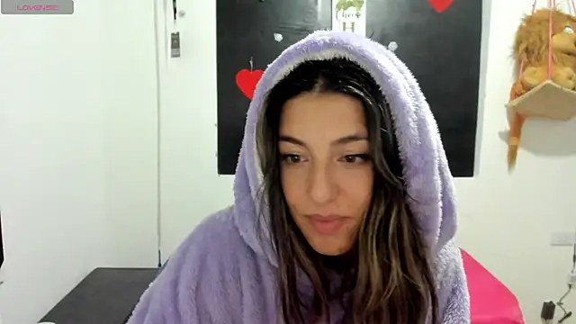 queen-natty online show from January 14, 3:22 am