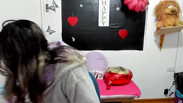 queen-natty online show from February 24, 2:04 pm