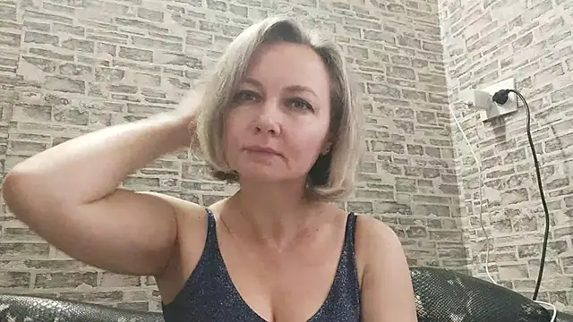 EdithManning online show from January 30, 7:39 am