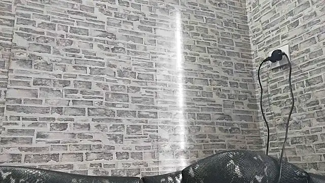 EdithManning online show from February 3, 9:41 am