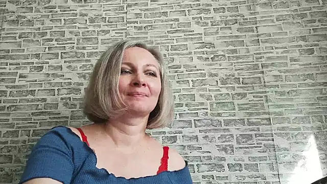 EdithManning online show from March 7, 9:40 am