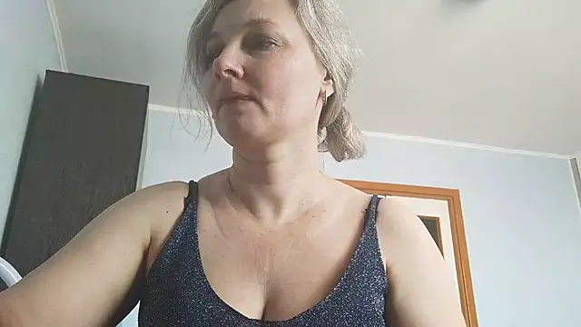 EdithManning online show from February 21, 9:54 am