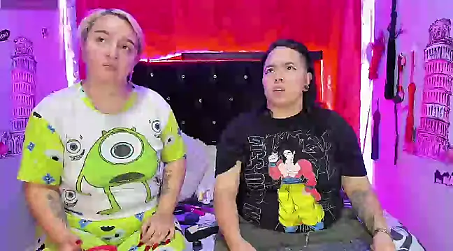 katieeandsharonn online show from February 7, 4:27 am