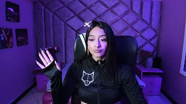 Snapshot of Miaa_Thopmson chatting on December 17, 4:46 pm Miaa Thopmson online show from December 17, 4:46 pm