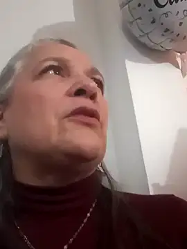 Snapshot of miisevvie_ chatting on November 29, 6:49 am miisevvie online show from November 29, 6:49 am