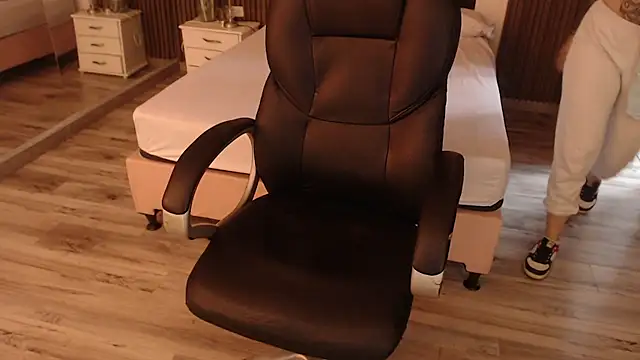 Sam mansson66 online show from September 12, 1:44 pm