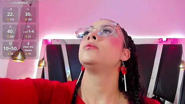 antonelllepiercee online show from September 30, 11:37 am