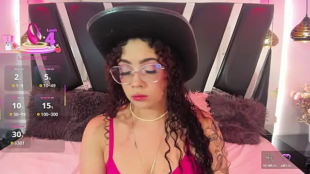 antonelllepiercee online show from October 5, 10:57 am