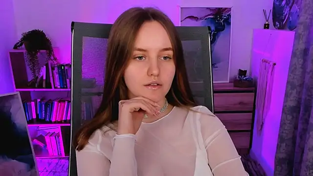 KellyPoter online show from February 20, 12:47 pm