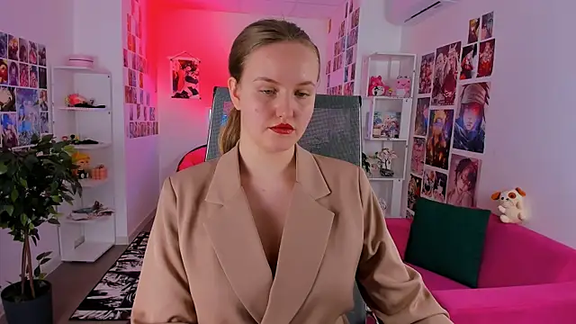 KellyPoter online show from October 3, 9:50 am