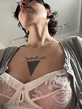 kikidoll online show from May 13, 2:20 am