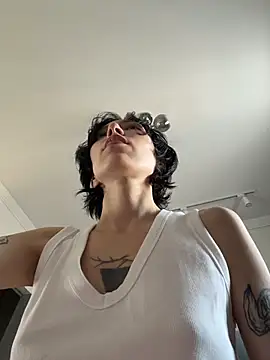 kikidoll online show from June 14, 3:19 am