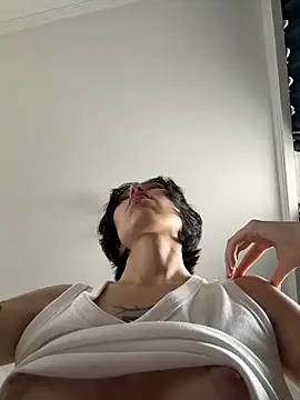 kikidoll online show from June 15, 1:41 am
