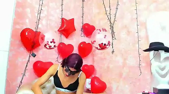 Snapshot of NahomiWhitel chatting on February 6, 3:09 pm NahomiWhitel online show from February 6, 3:09 pm