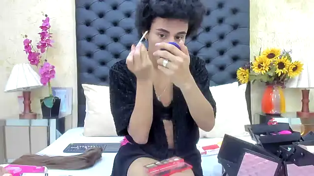 Snapshot of NahomiWhitel chatting on September 26, 3:27 pm NahomiWhitel online show from September 26, 3:27 pm