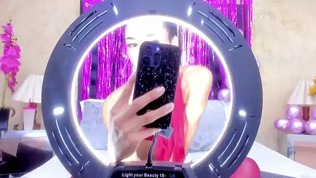 NahomiWhitel online show from January 7, 6:54 pm