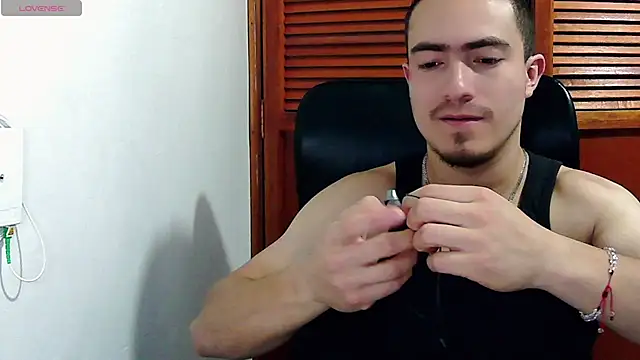 dragon1006 online show from May 19, 3:35 am