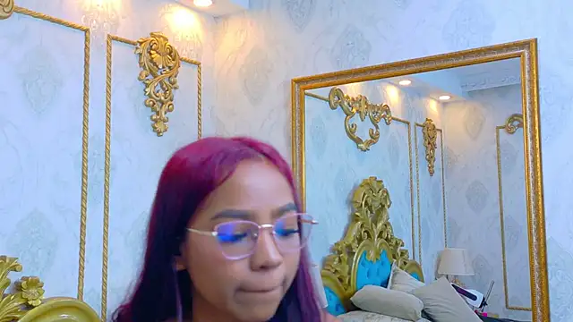 Snapshot of LucyLeah chatting on November 5, 12:49 pm LucyLeah online show from November 5, 12:49 pm