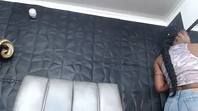 Snapshot of Hanna_Fox_69 chatting on October 25, 12:34 pm Hanna Fox 69 online show from October 25, 12:34 pm