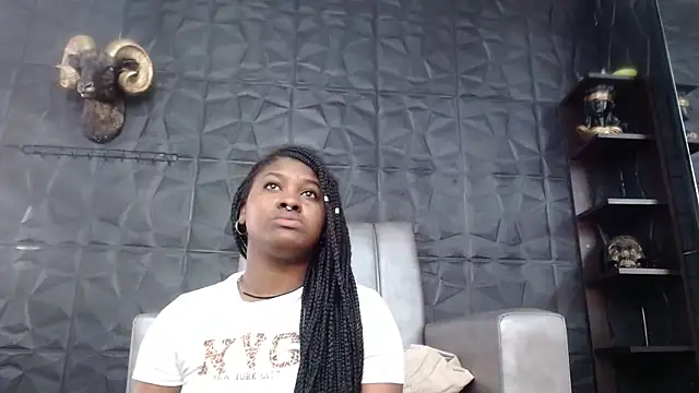 Snapshot of Hanna_Fox_69 chatting on November 7, 1:00 pm Hanna Fox 69 online show from November 7, 1:00 pm