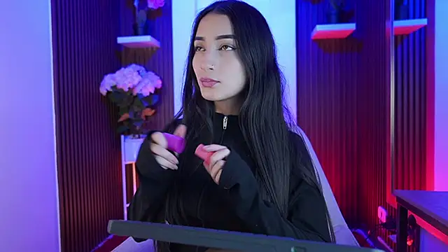 Snapshot of CattleyaScaly chatting on October 21, 7:14 pm CattleyaScaly online show from October 21, 7:14 pm