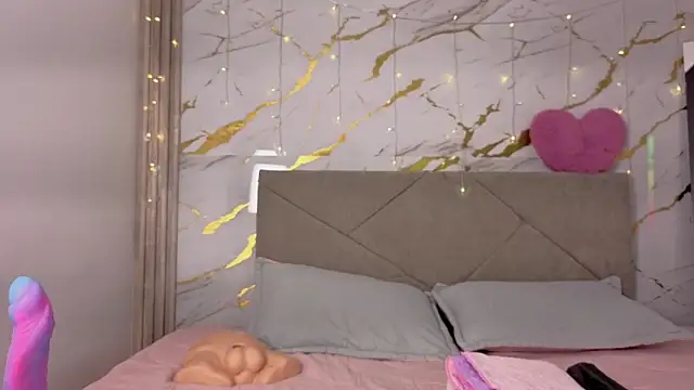 agatha 97  online show from February 19, 3:35 am