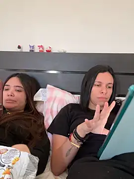 daniniescobarr online show from February 28, 12:06 pm