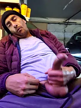 Snapshot of Pumpndeep chatting on November 17, 9:42 pm Pumpndeep online show from November 17, 9:42 pm