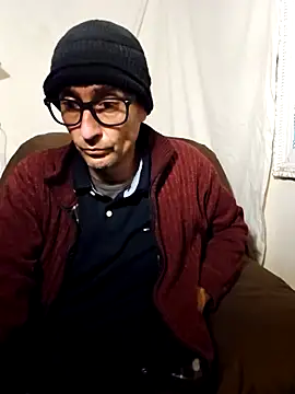 Snapshot of Pumpndeep chatting on December 18, 7:36 am Pumpndeep online show from December 18, 7:36 am