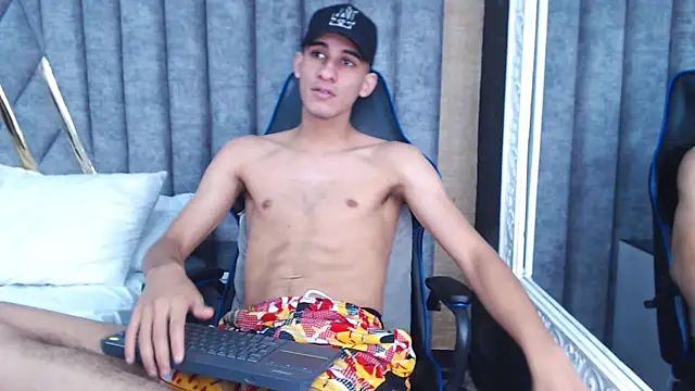 Snapshot of JakeMoxley chatting on February 20, 3:52 pm JakeMoxley online show from February 20, 3:52 pm