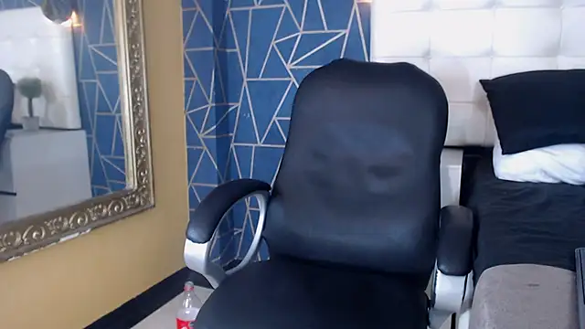 Snapshot of JakeMoxley chatting on February 28, 3:37 pm JakeMoxley online show from February 28, 3:37 pm