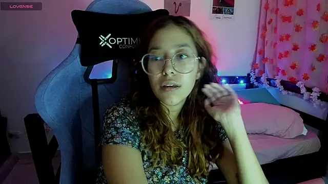 Snapshot of _Moon_Johnson chatting on March 19, 1:10 am Moon Johnson online show from March 19, 1:10 am