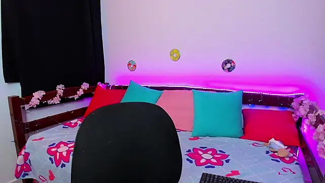 Snapshot of _Moon_Johnson chatting on September 18, 2:57 am Moon Johnson online show from September 18, 2:57 am