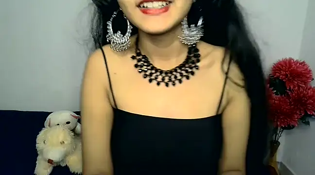 Snapshot of SUZY_FROMUS chatting on December 8, 12:08 pm SUZY FROMUS online show from December 8, 12:08 pm