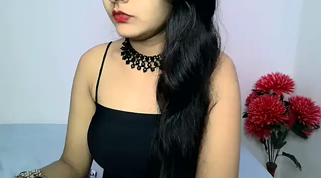 Snapshot of SUZY_FROMUS chatting on January 5, 5:41 am SUZY FROMUS online show from January 5, 5:41 am