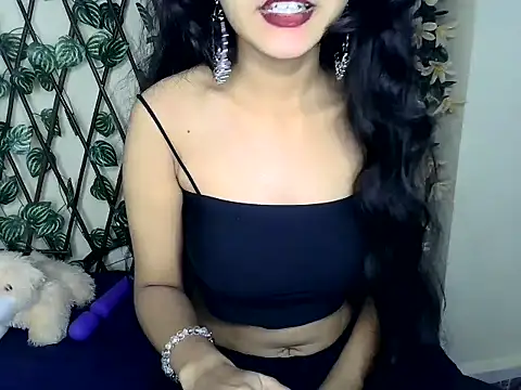 Snapshot of SUZY_FROMUS chatting on January 18, 2:36 am SUZY FROMUS online show from January 18, 2:36 am