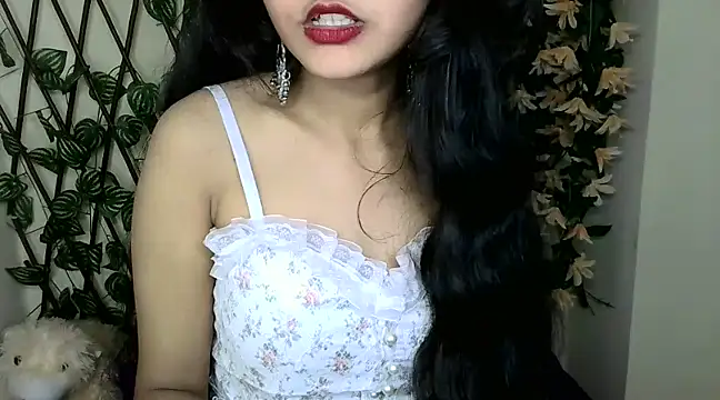 Snapshot of SUZY_FROMUS chatting on January 18, 7:58 pm SUZY FROMUS online show from January 18, 7:58 pm