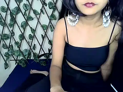 Snapshot of SUZY_FROMUS chatting on March 22, 8:26 pm SUZY FROMUS online show from March 22, 8:26 pm