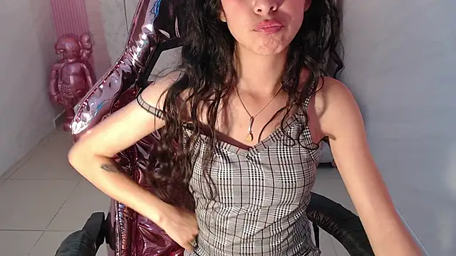 paris sub1  online show from February 6, 11:15 pm