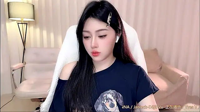 K-moumou online show from May 1, 4:55 pm