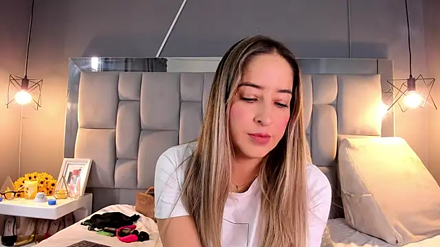 Snapshot of AliceSteel12 chatting on January 25, 3:30 pm AliceSteel12 online show from January 25, 3:30 pm