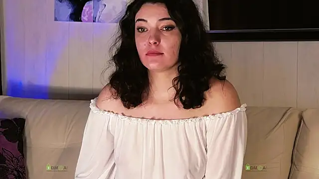 Snapshot of Alysta chatting on December 7, 1:36 am Alysta online show from December 7, 1:36 am