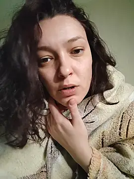 Snapshot of Alysta chatting on November 13, 8:02 am Alysta online show from November 13, 8:02 am