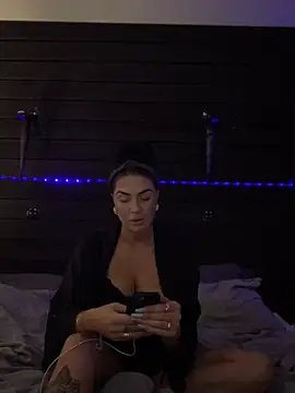 Snapshot of eemsii chatting on February 15, 6:55 pm eemsii online show from February 15, 6:55 pm