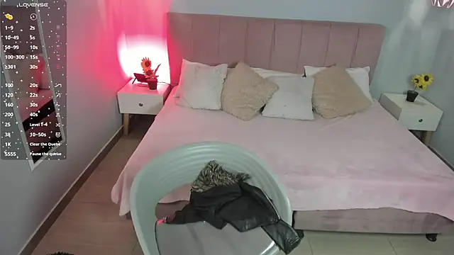 Carol Pinter online show from November 13, 12:15 pm