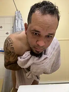 Snapshot of kelin17 chatting on October 7, 8:11 am kelin17 online show from October 7, 8:11 am