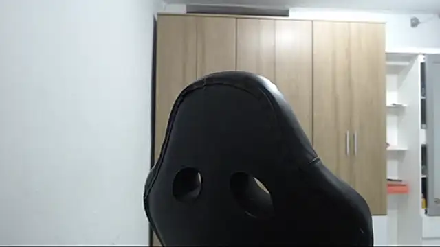 Snapshot of RoxanaLove9 chatting on June 3, 12:35 am RoxanaLove9 online show from June 3, 12:35 am