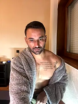 Snapshot of ali_babachapter2 chatting on December 8, 4:50 pm ali babachapter2 online show from December 8, 4:50 pm