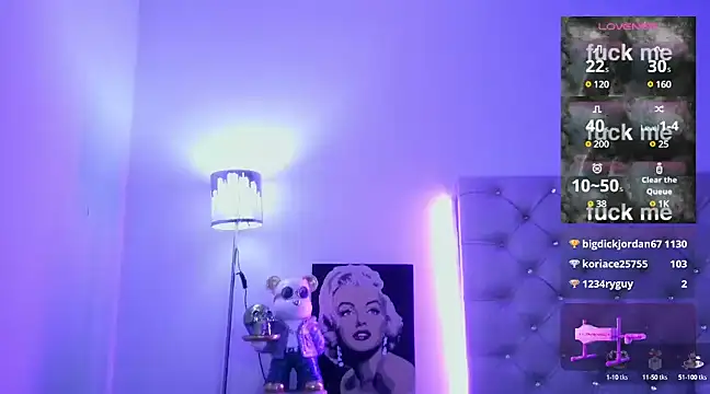 Snapshot of EmberEyes_999 chatting on March 19, 11:03 pm EmberEyes 999 online show from March 19, 11:03 pm